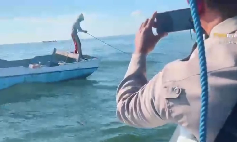 Gunakan Jaring Trawl, Nelayan Diamankan Satpolairud Polres Pasuruan Kota