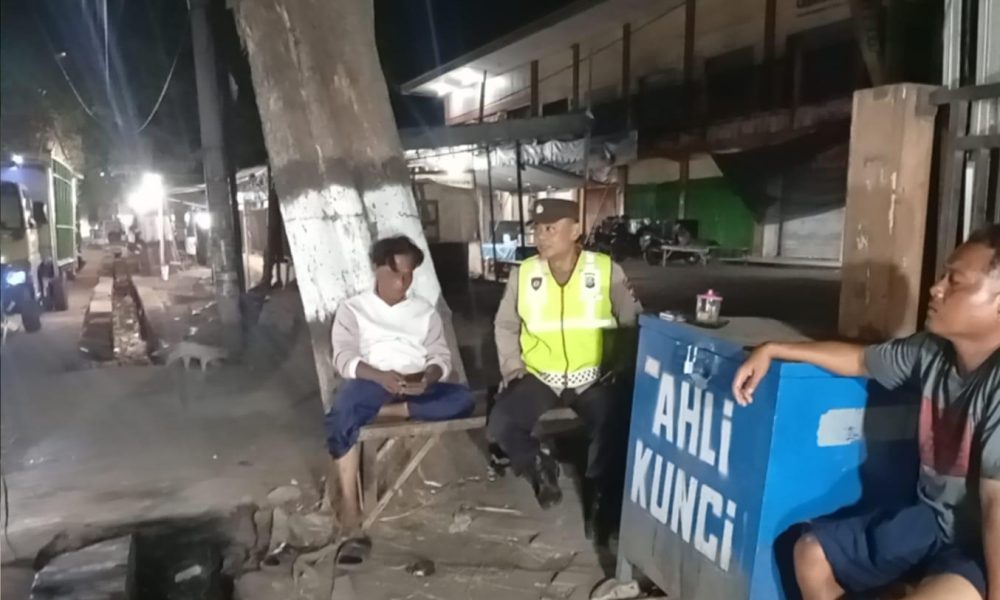 Patroli Paskot SAE Dini Hari, Polsek Pohjentrek Hadir Jaga Kamtibmas dan Sambangi Warga