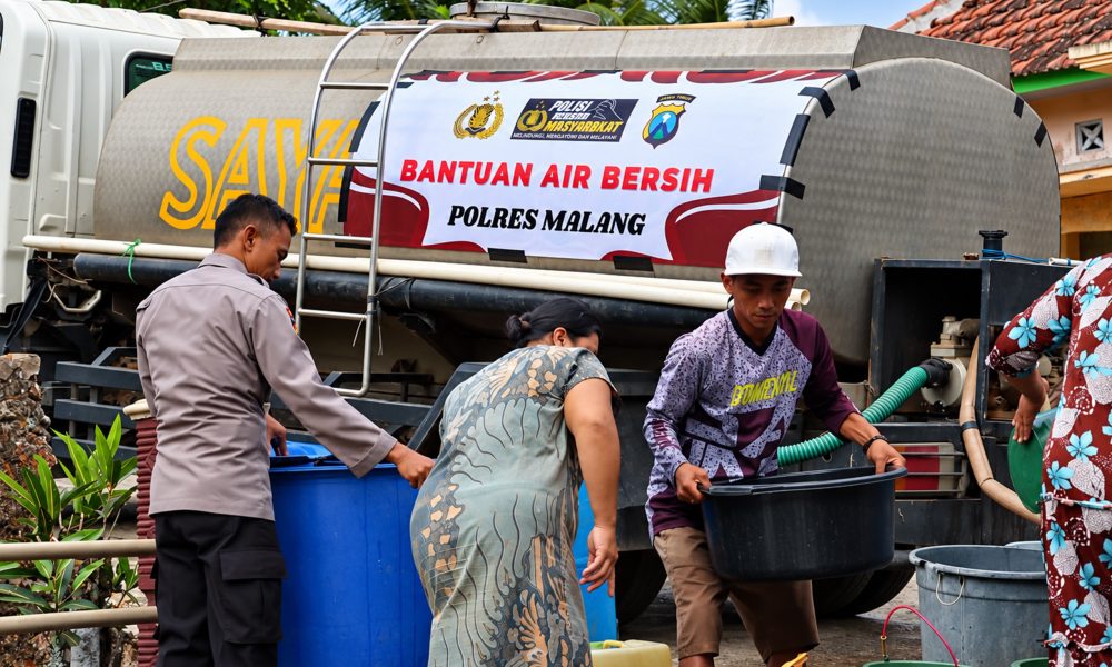 Tanggap Darurat Kekeringan, Polres Malang Pasok 35 Ribu Liter Air Bersih ke Dua Kecamatan