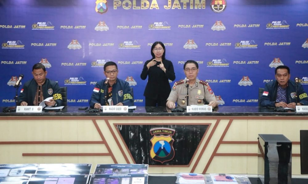 Polda Jatim Ungkap Sindikat Jual Beli Akun Bodong hingga Promosi Judi Online Kamboja